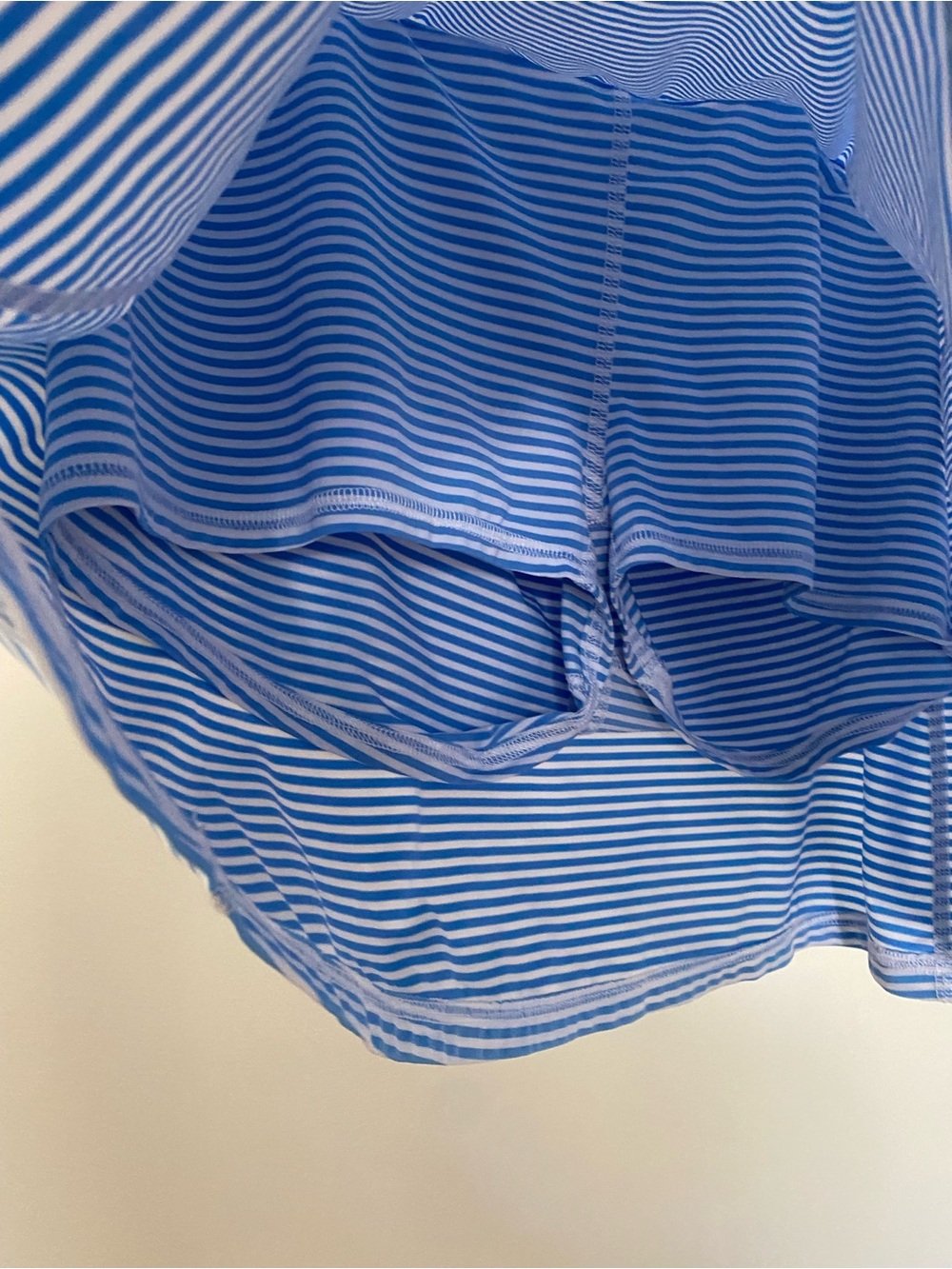 Vineyard Vines Blue Striped Women’s Athletic Skort - Picture 2 of 3